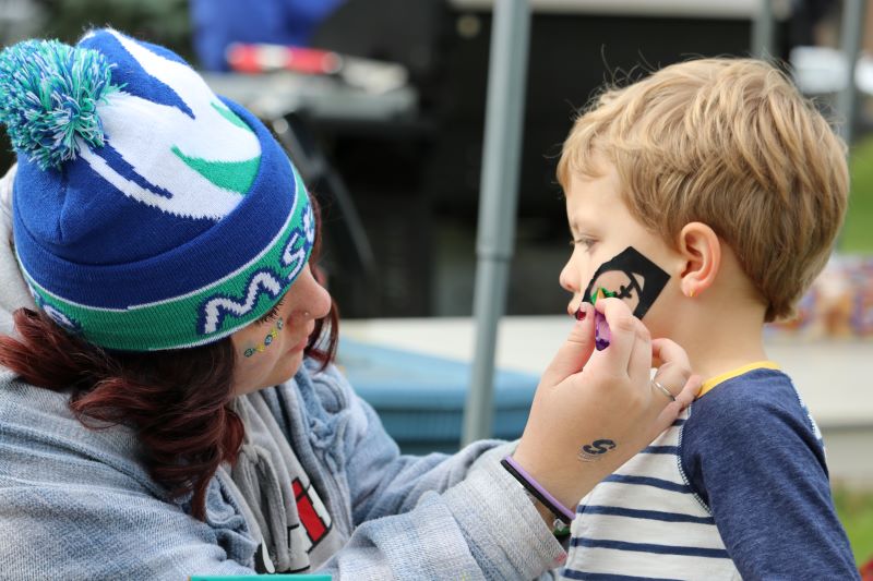 Homecoming face painting