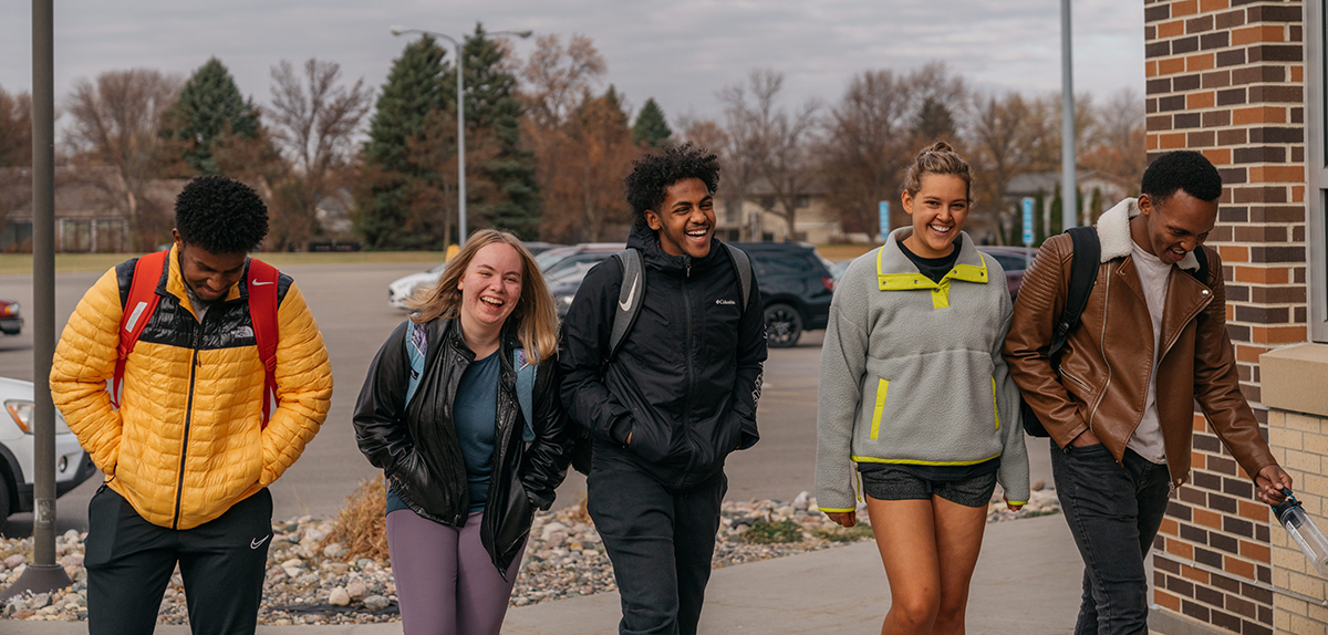 M State students walk onto campus