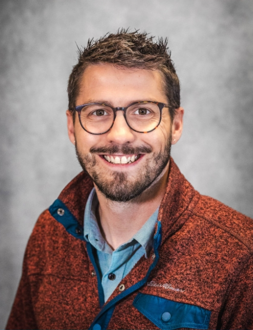 Portrait photo of Ian Carlstrom