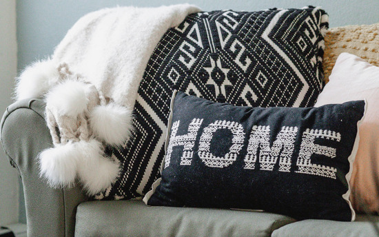 Pillow embroidered "home"