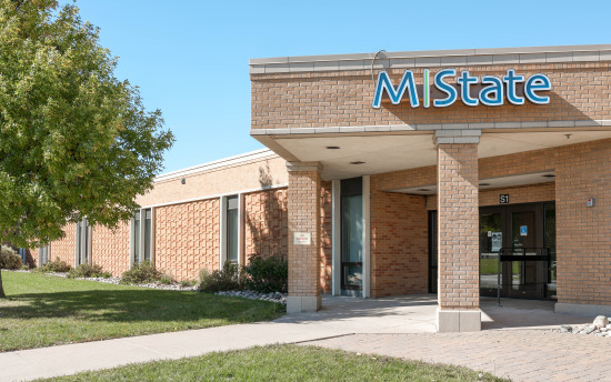 M State Detroit Lakes campus exterior picture of a main entrance
